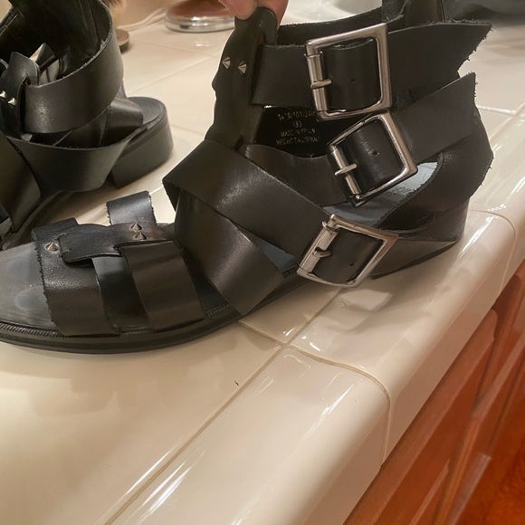 ZARA SANDALS! - Picture 2 of 3